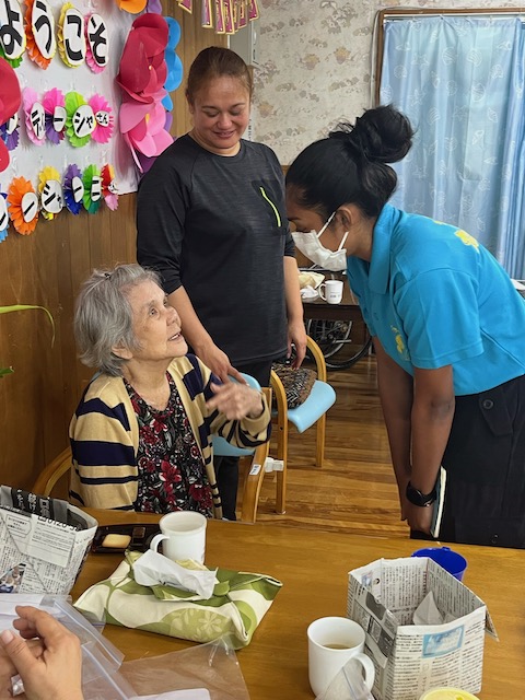 利用者さんに直接会って、自己紹介です。